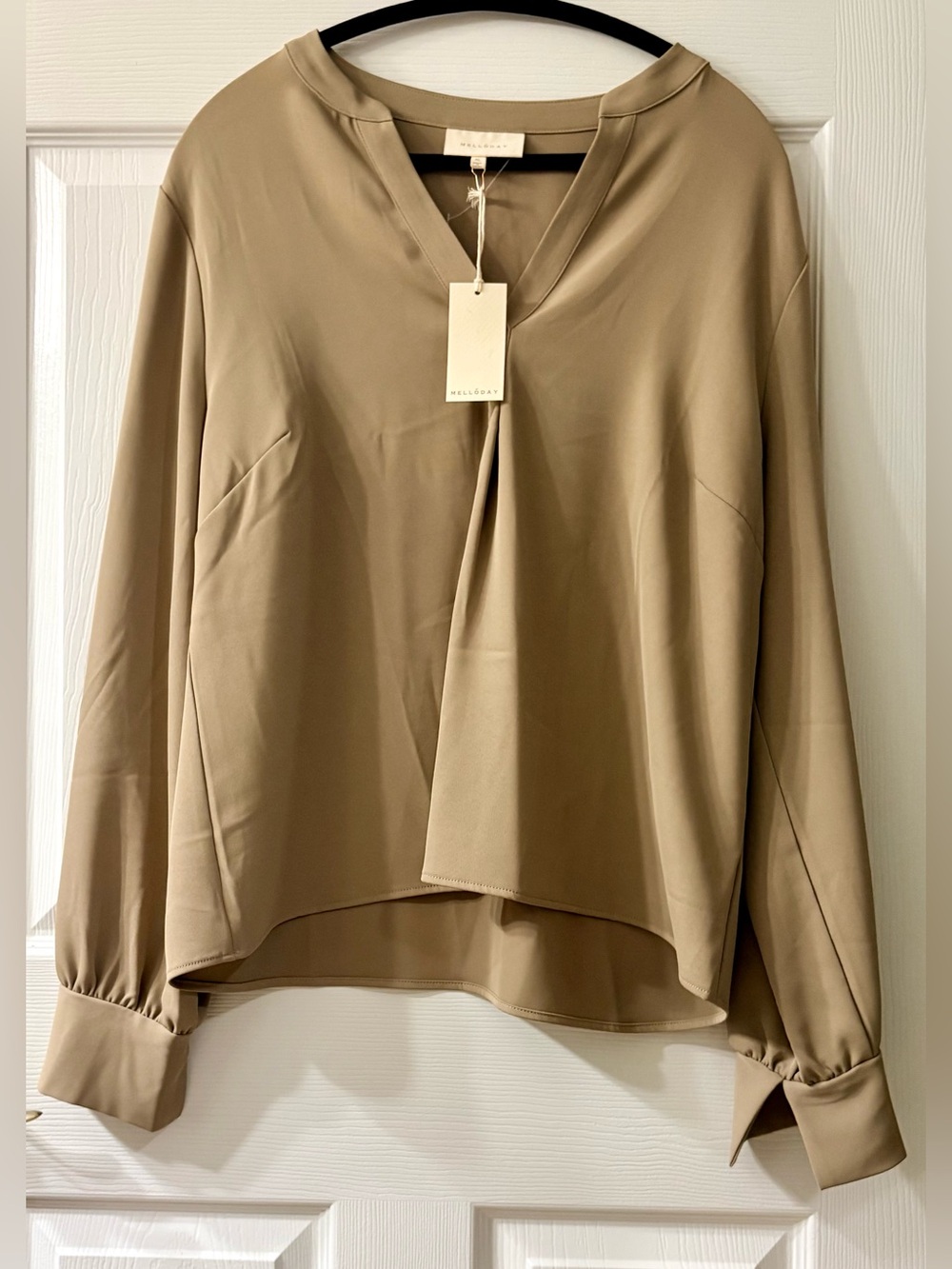 MELLODAY Taupe V-Neck Long Sleeve Blouse size XL NWT
